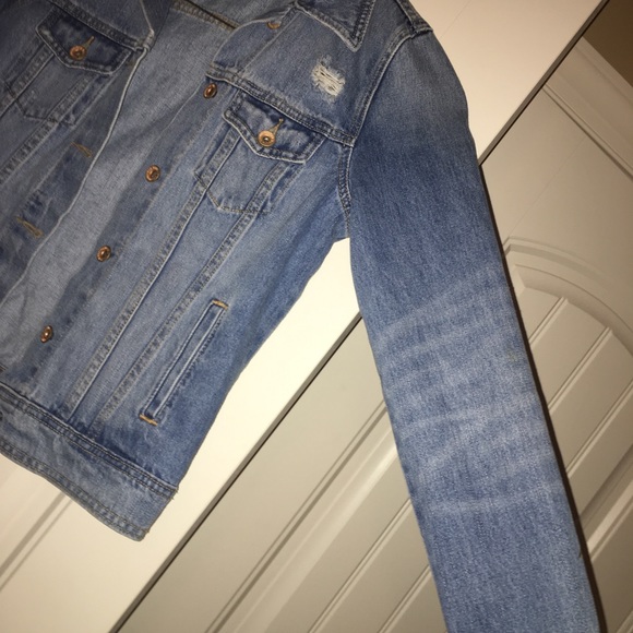 Old Navy Denim Jacket - Picture 2 of 4